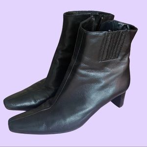 Amazing vintage ankle boots